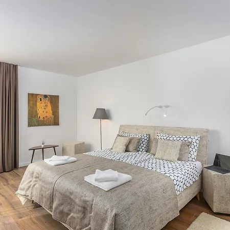 Willa Sleeps 8 With Pool Air Con And Wifi Filipac